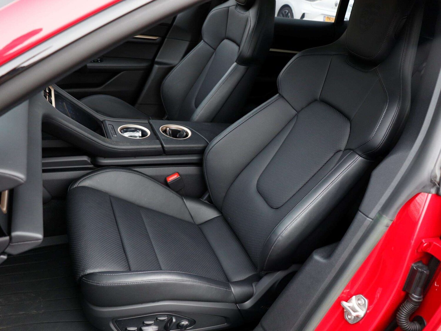 Used Porsche Taycan 2023 for sale - 77772057: Photo 24