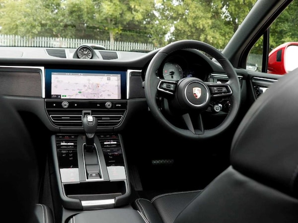 Used Porsche Macan 2025 for sale - 75496659: Photo 12