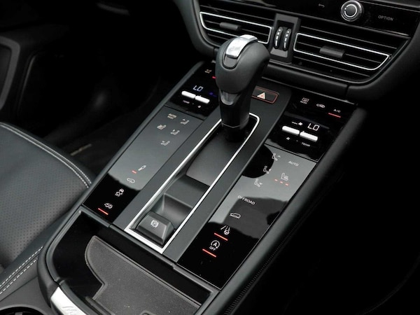 Used Porsche Macan 2025 for sale - 75496659: Photo 17
