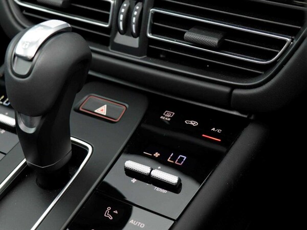 Used Porsche Macan 2025 for sale - 75496659: Photo 18