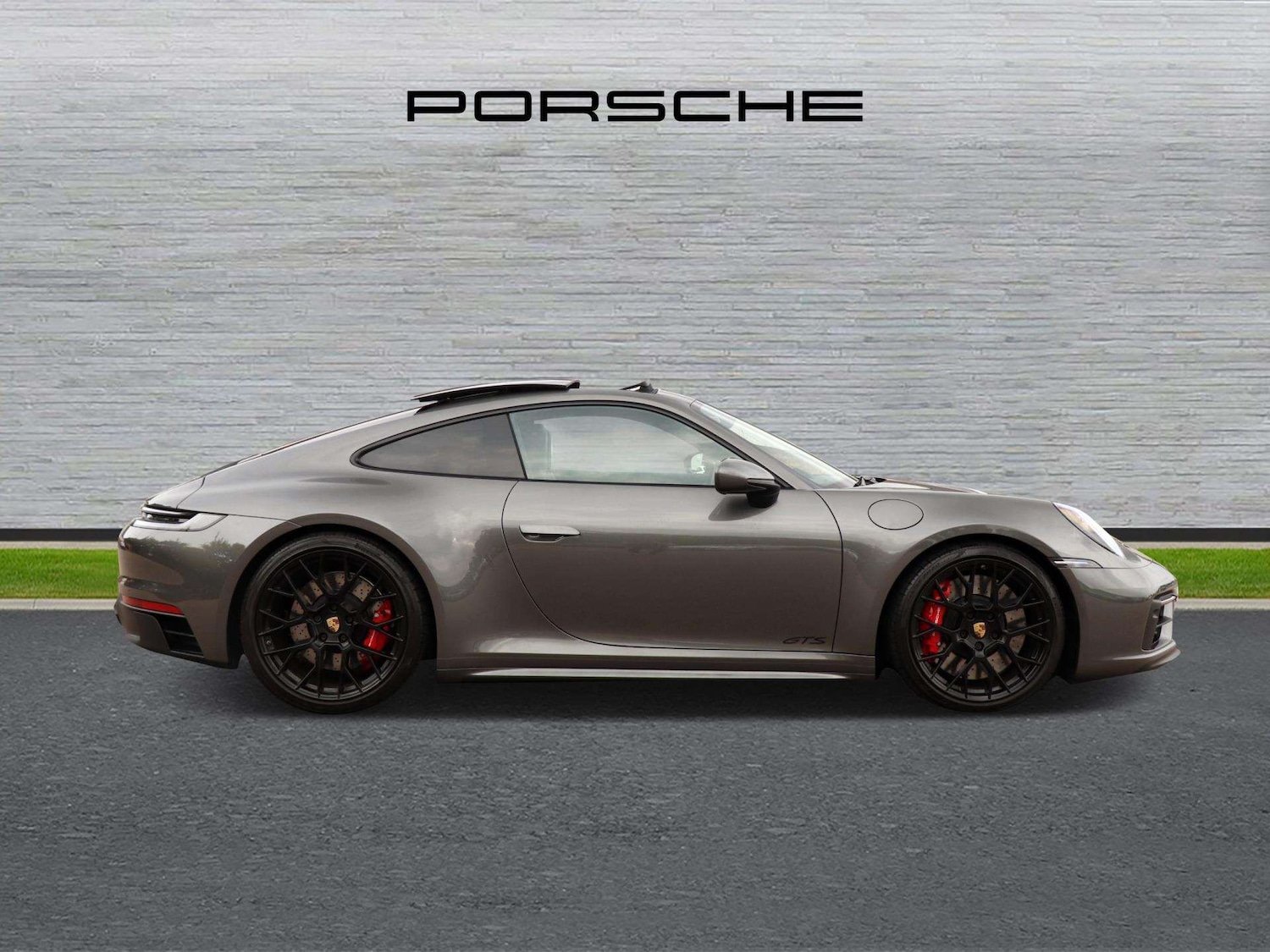 Used Porsche 911 2023 for sale - 76475834: Photo 2