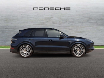 Used Porsche Cayenne 2022 for sale - 78707206: Photo
