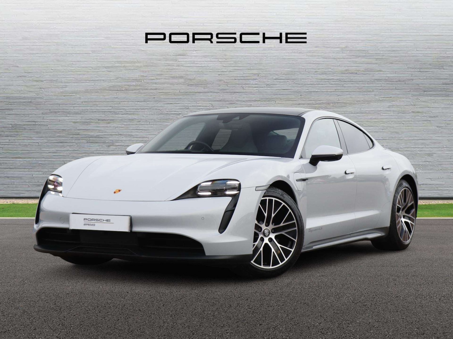 Used Porsche Taycan 2021 for sale - 77698774: Photo 2