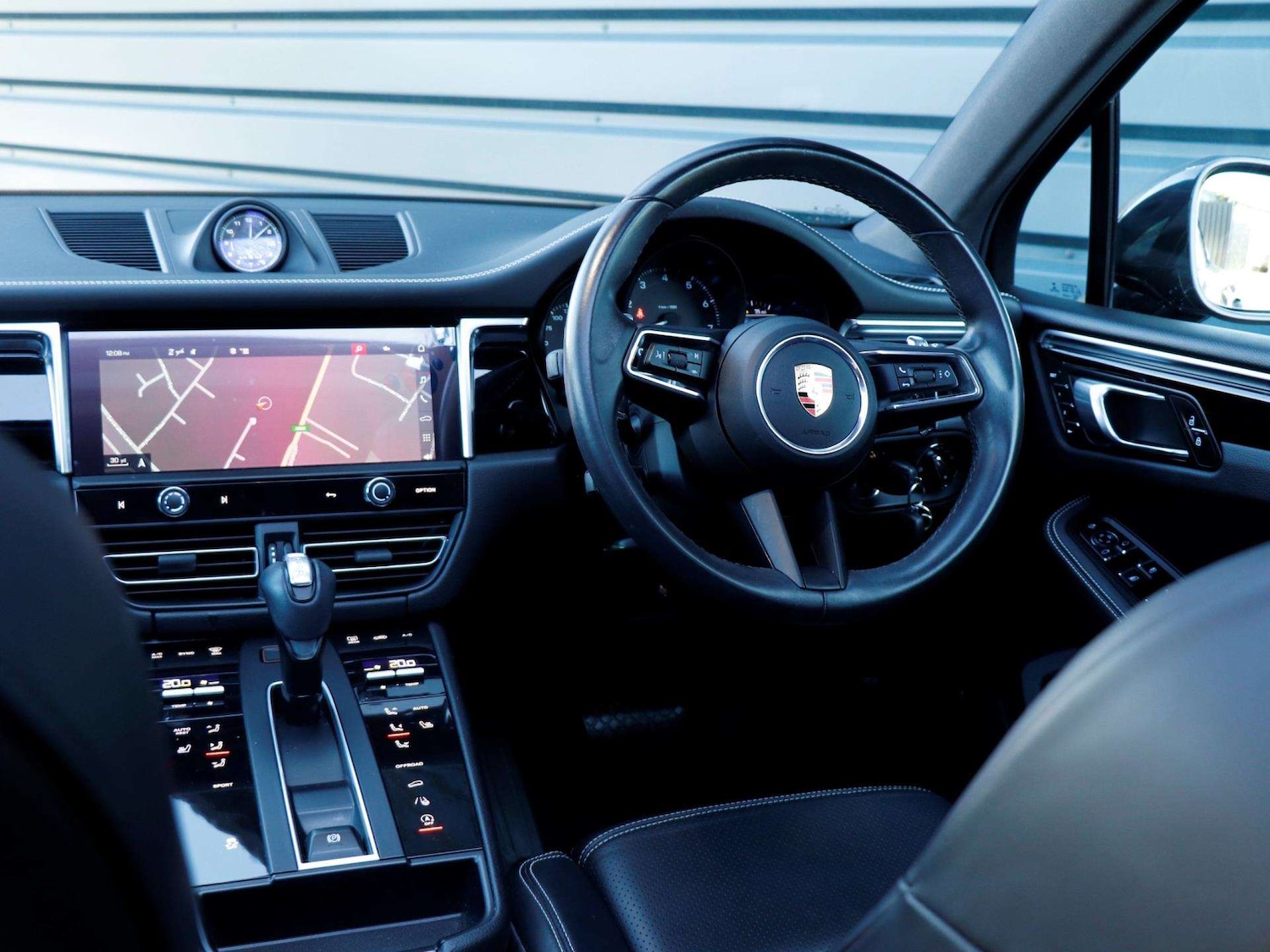 Used Porsche Macan 2022 for sale - 78161172: Photo 12