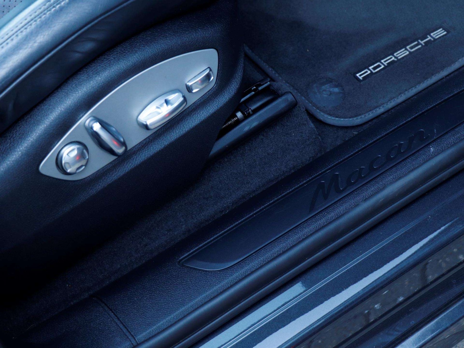 Used Porsche Macan 2022 for sale - 78161172: Photo 23