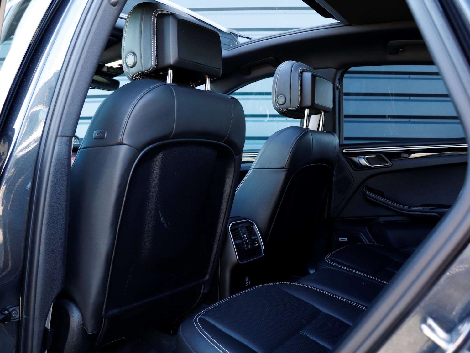 Used Porsche Macan 2022 for sale - 78161172: Photo 28