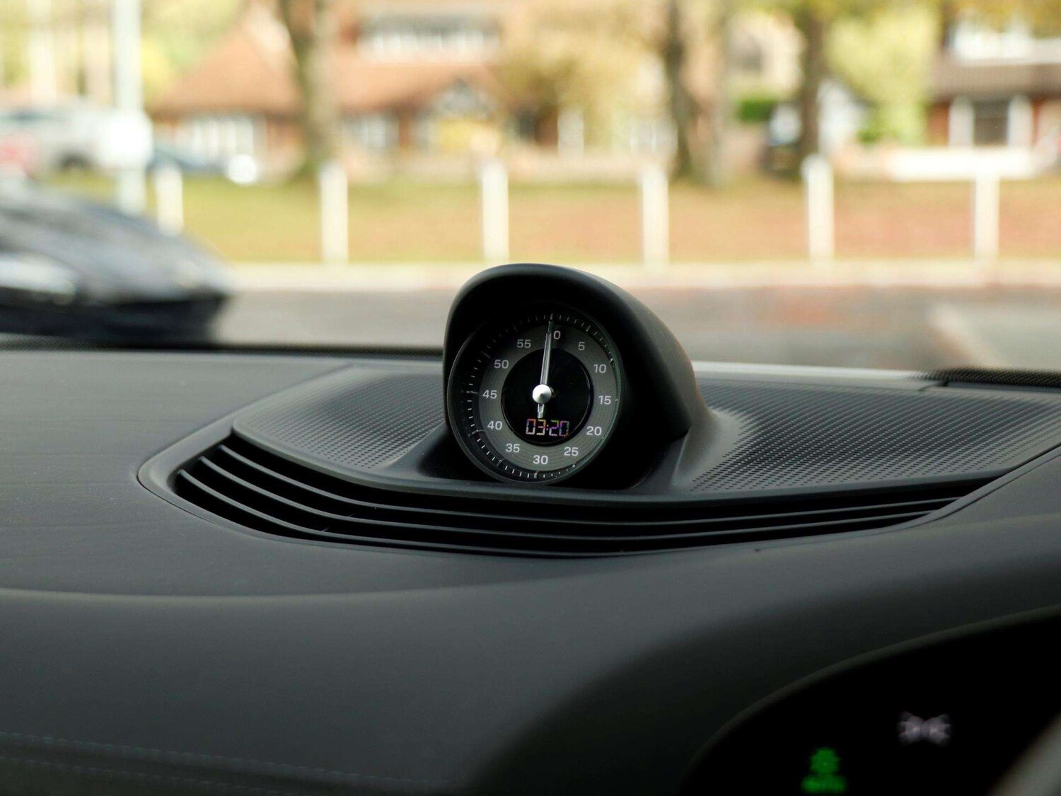 Used Porsche Taycan 2024 for sale - 76390589: Photo 14