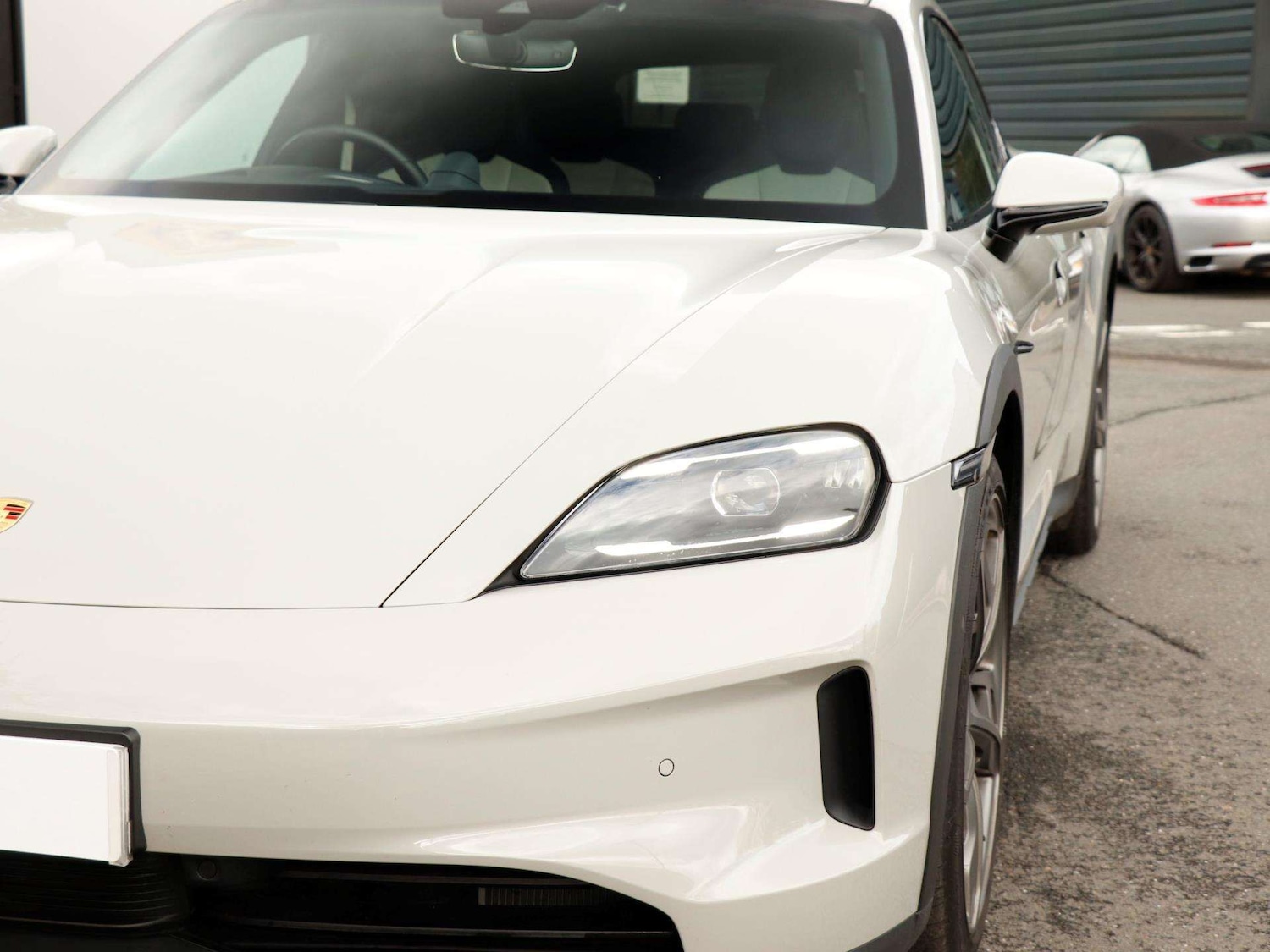 Used Porsche Taycan 2024 for sale - 76390589: Photo 30