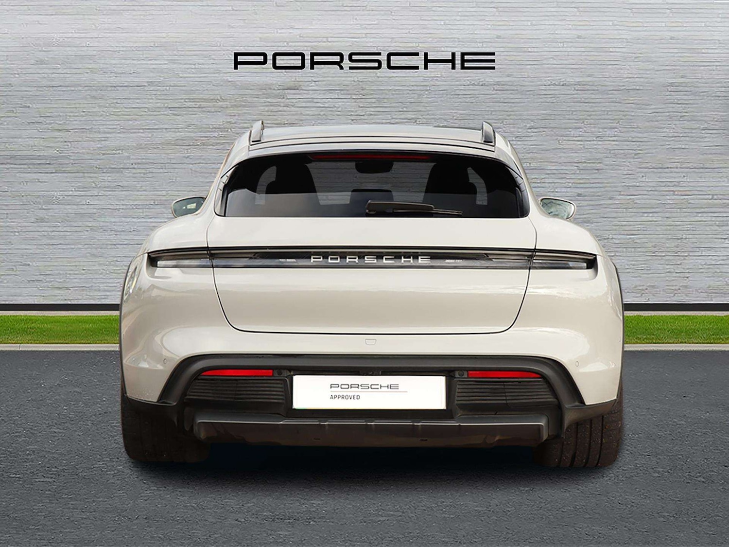 Used Porsche Taycan 2024 for sale - 76390589: Photo 4