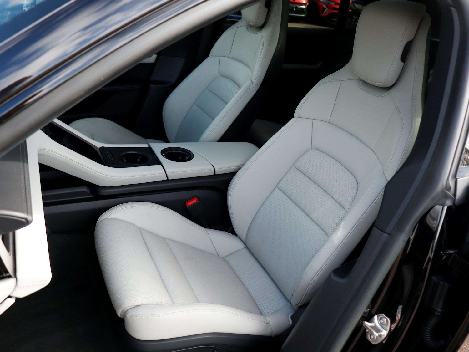 Used Porsche Taycan 2022 for sale - 78037825: Photo 24