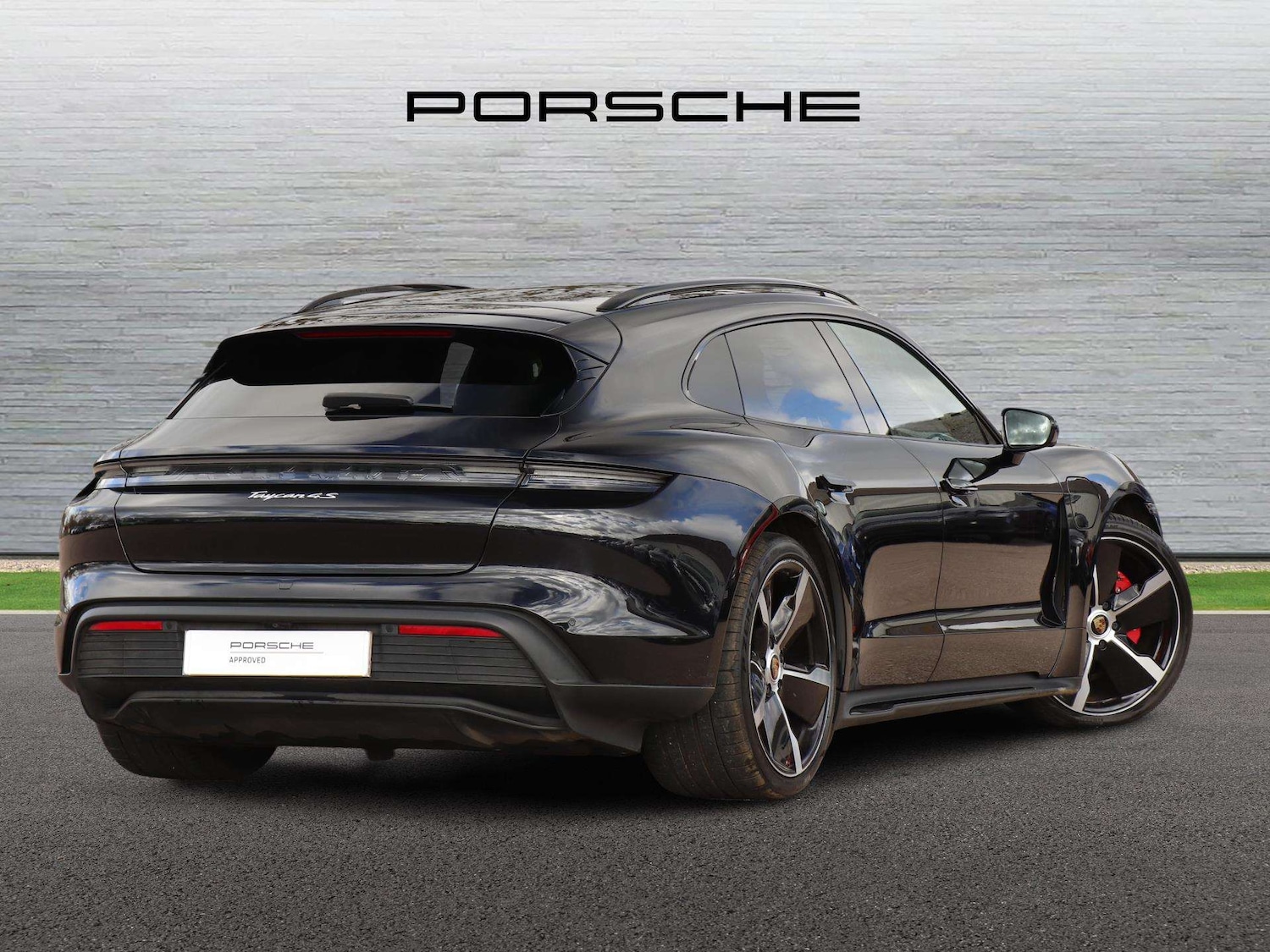 Used Porsche Taycan 2022 for sale - 78037825: Photo 3
