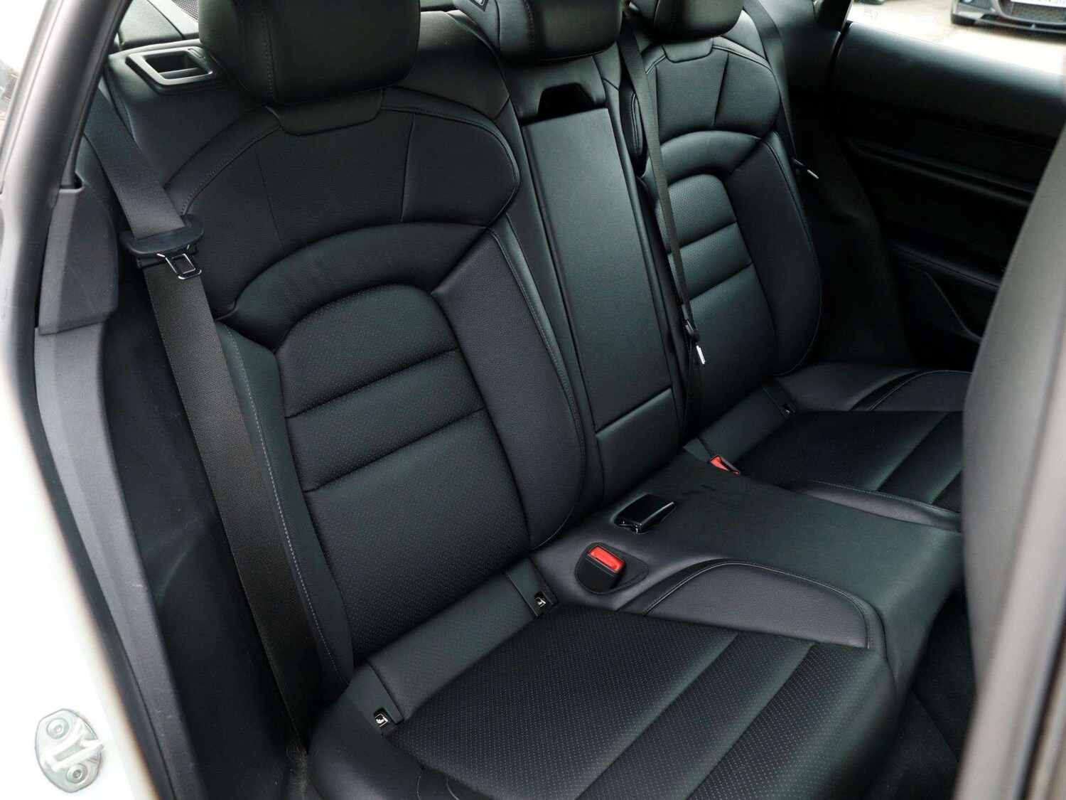 Used Porsche Taycan 2020 for sale - 77615361: Photo 25