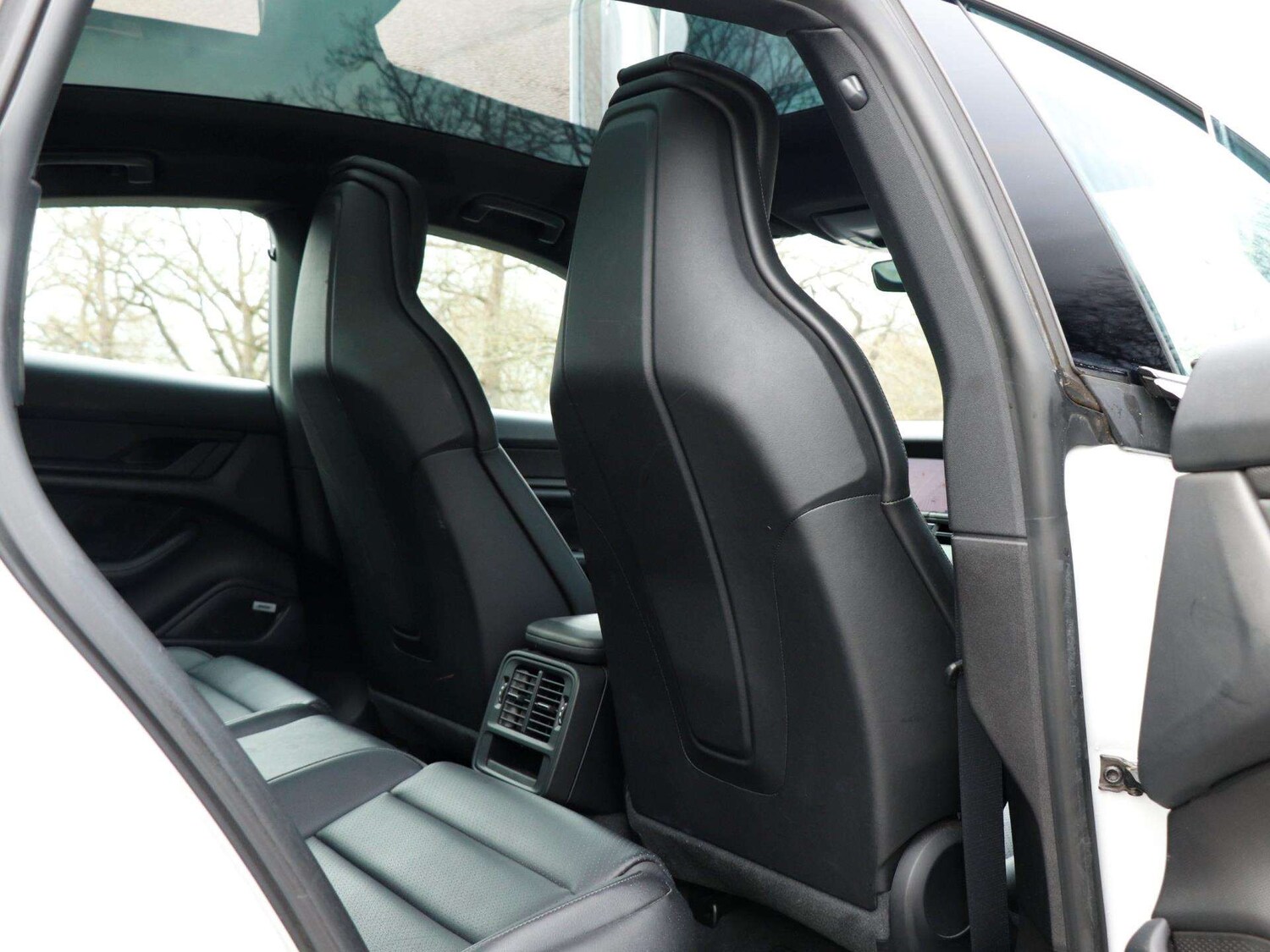 Used Porsche Taycan 2020 for sale - 77615361: Photo 26