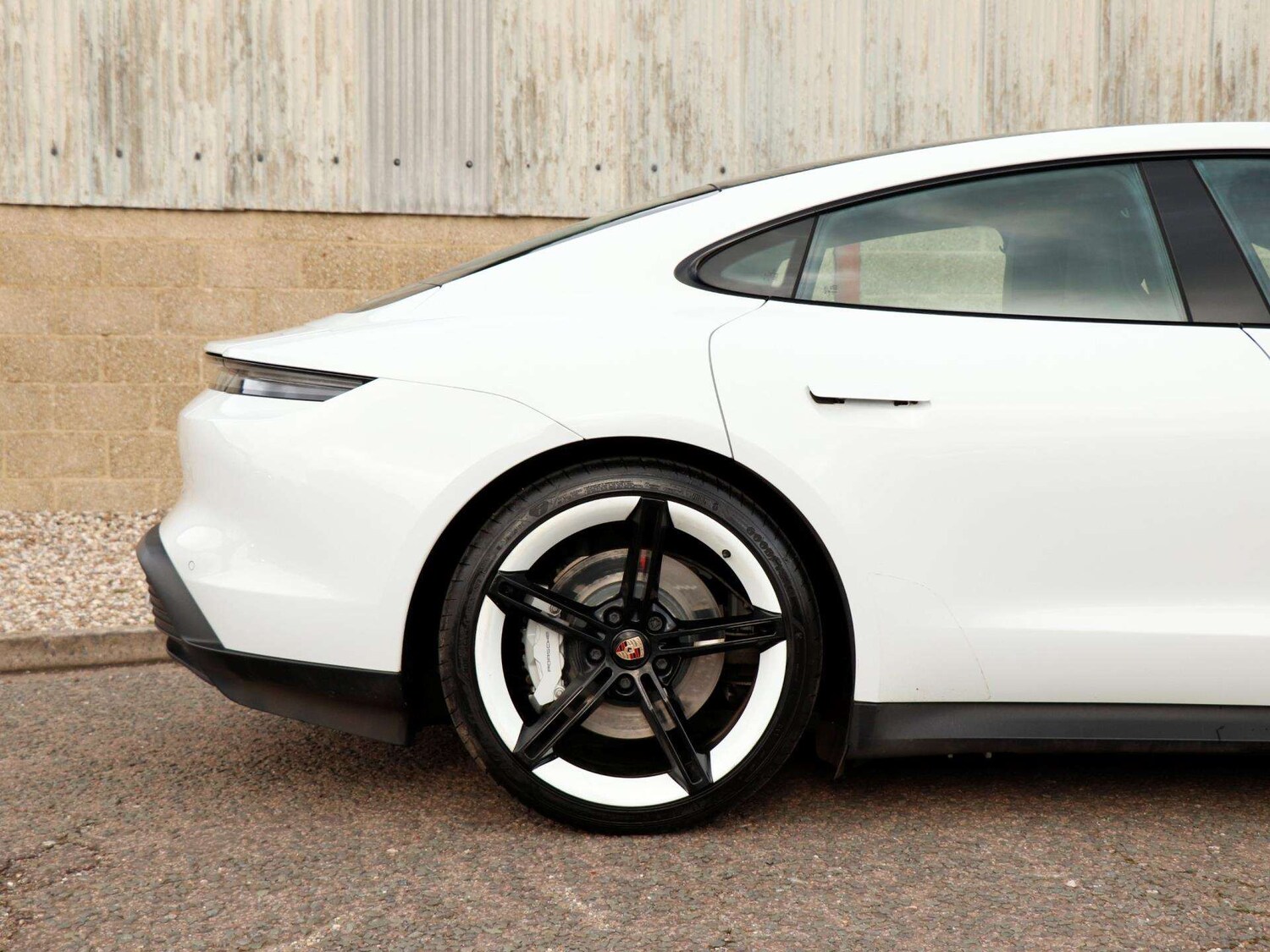 Used Porsche Taycan 2020 for sale - 77615361: Photo 27