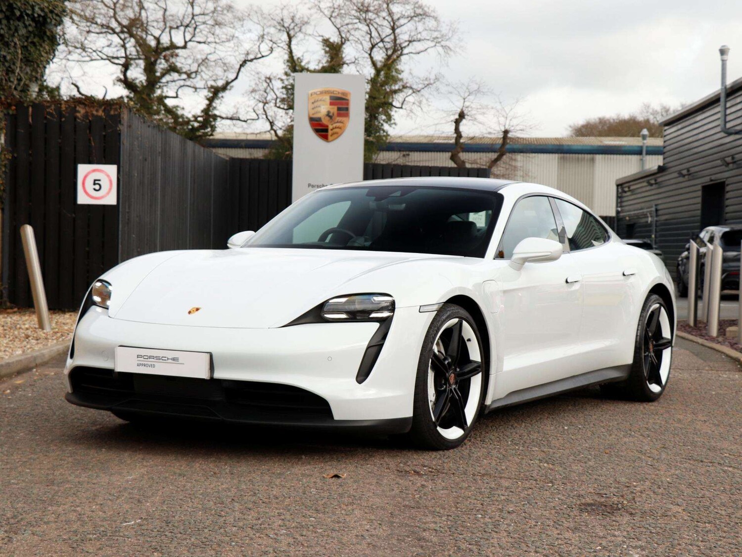 Used Porsche Taycan 2020 for sale - 77615361: Photo 33