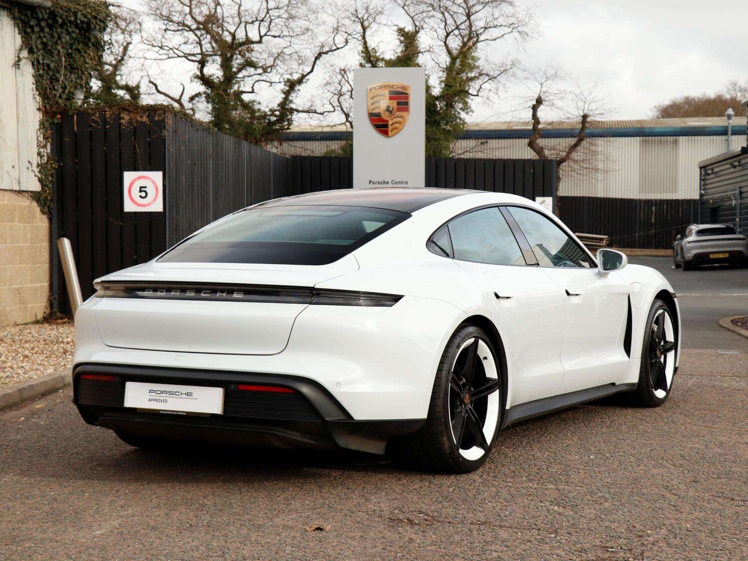 Used Porsche Taycan 2020 for sale - 77615361: Photo 34