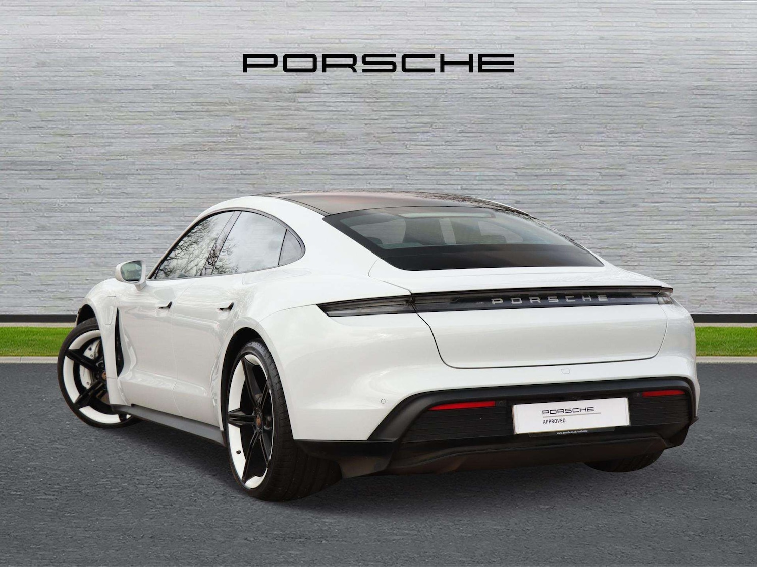 Used Porsche Taycan 2020 for sale - 77615361: Photo 5