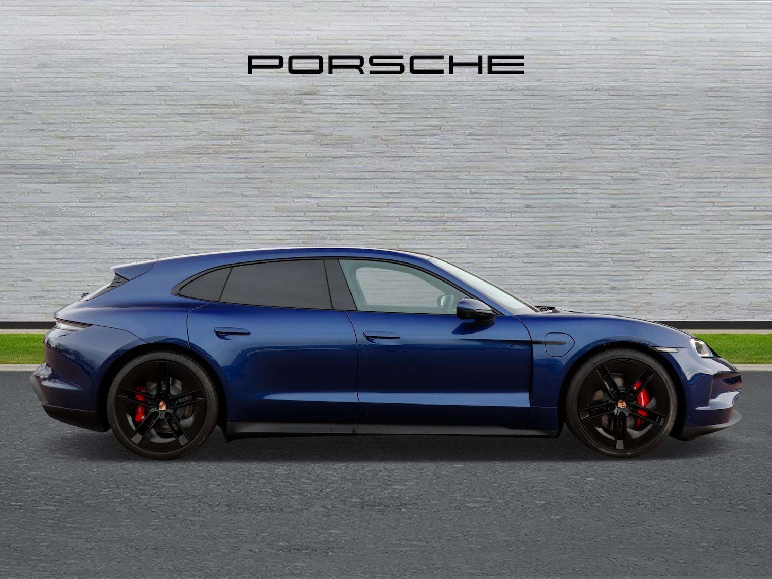 Used Porsche Taycan 2025 for sale - 77577468: Photo 2