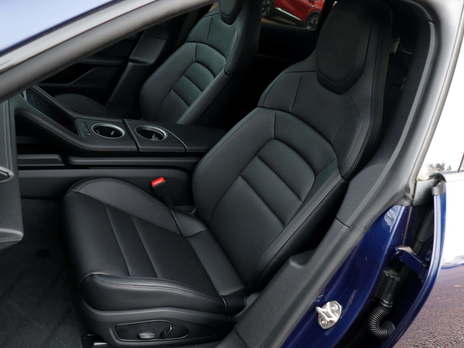 Used Porsche Taycan 2025 for sale - 77577468: Photo 26