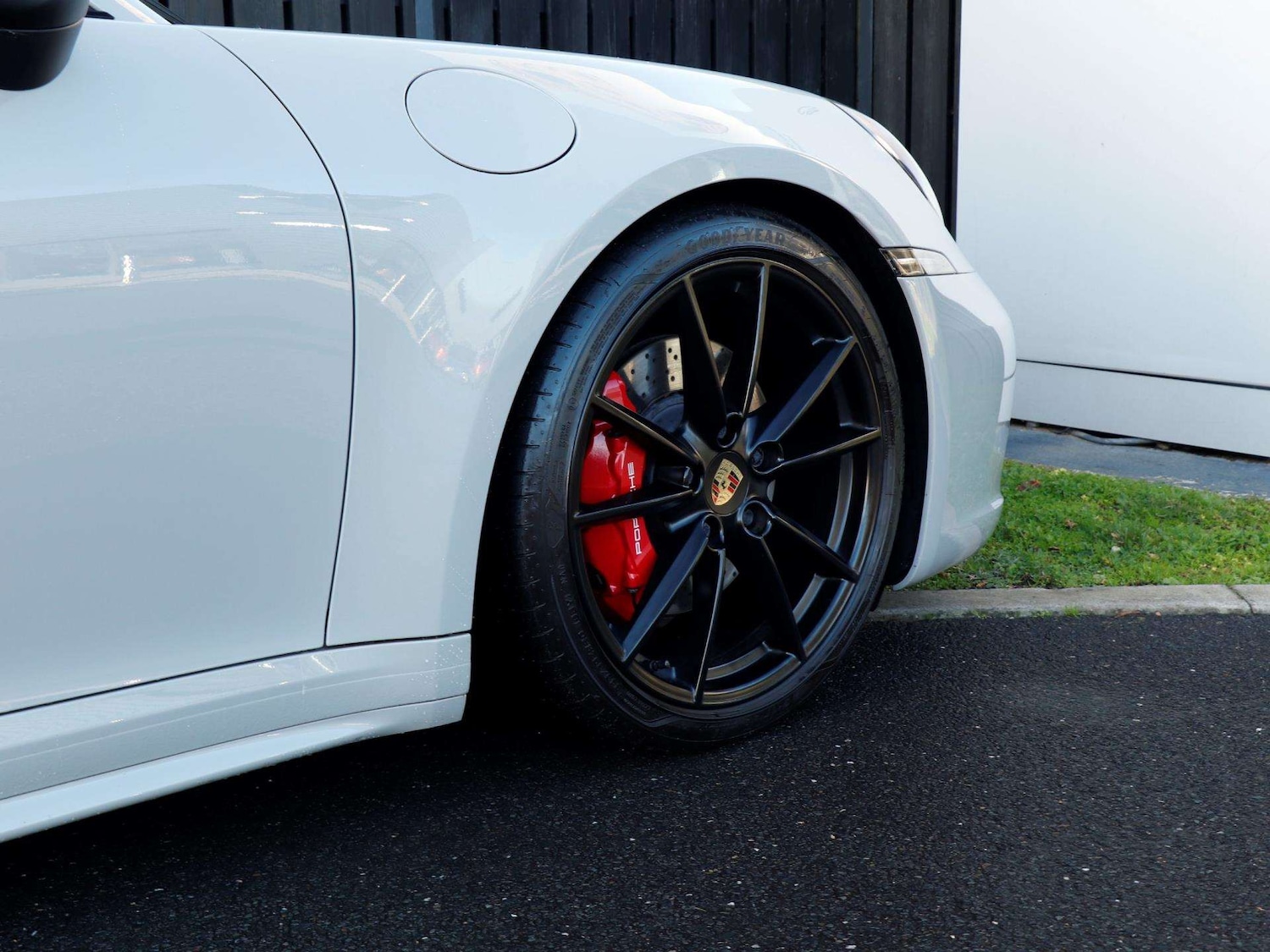 Used Porsche 911 2020 for sale - 76401254: Photo 32