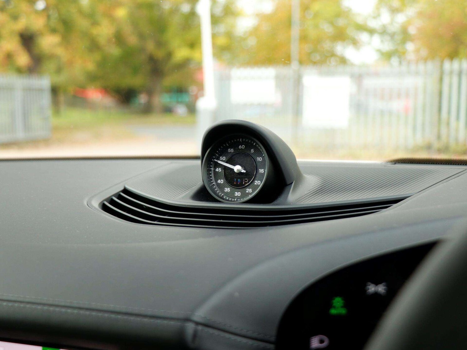 Used Porsche Taycan 2023 for sale - 76272280: Photo 14