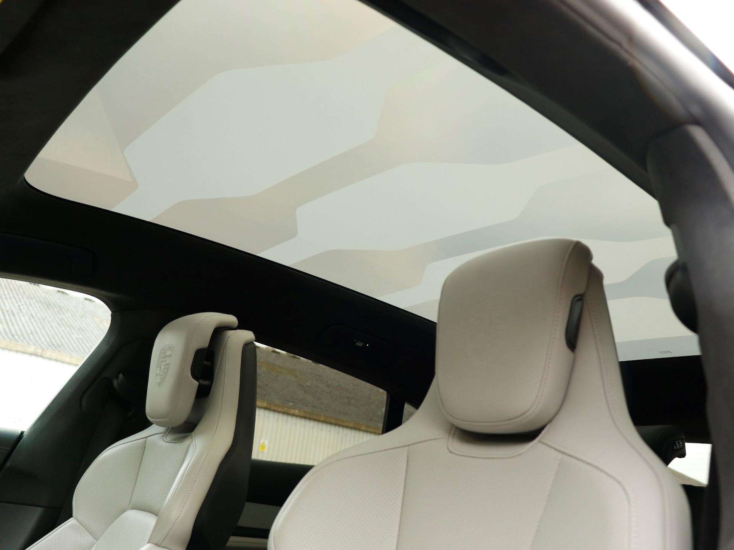 Used Porsche Taycan 2023 for sale - 76272280: Photo 29