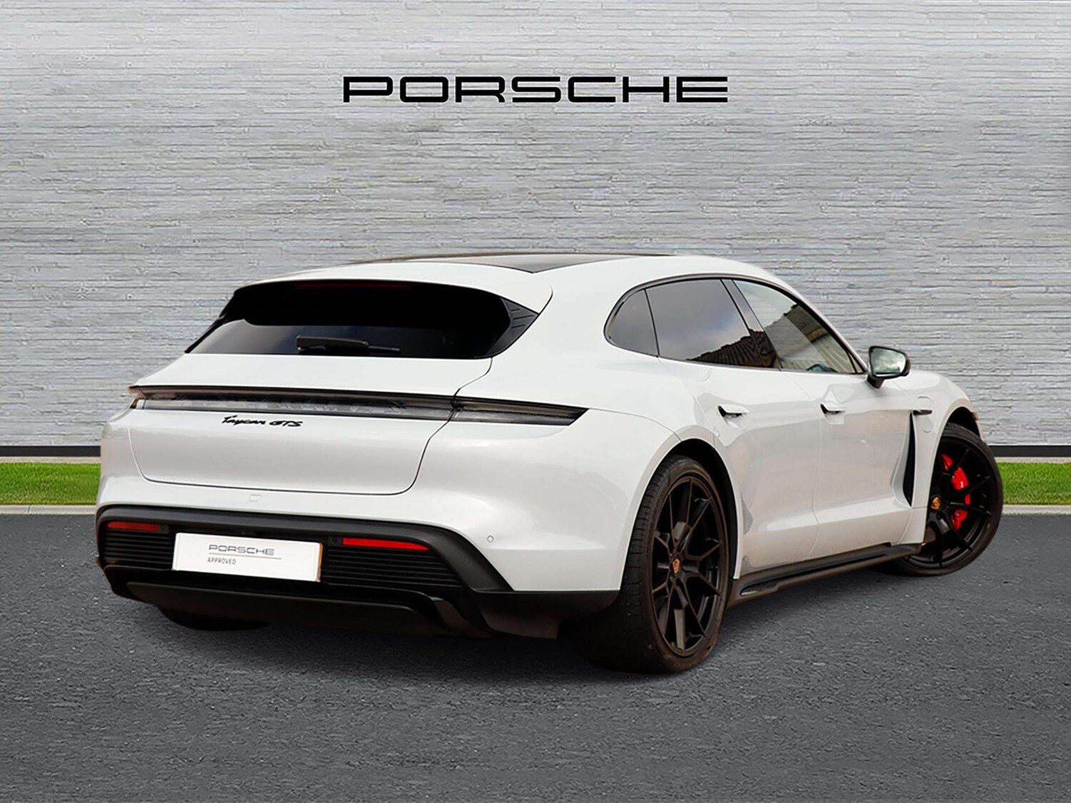 Used Porsche Taycan 2023 for sale - 76272280: Photo 3