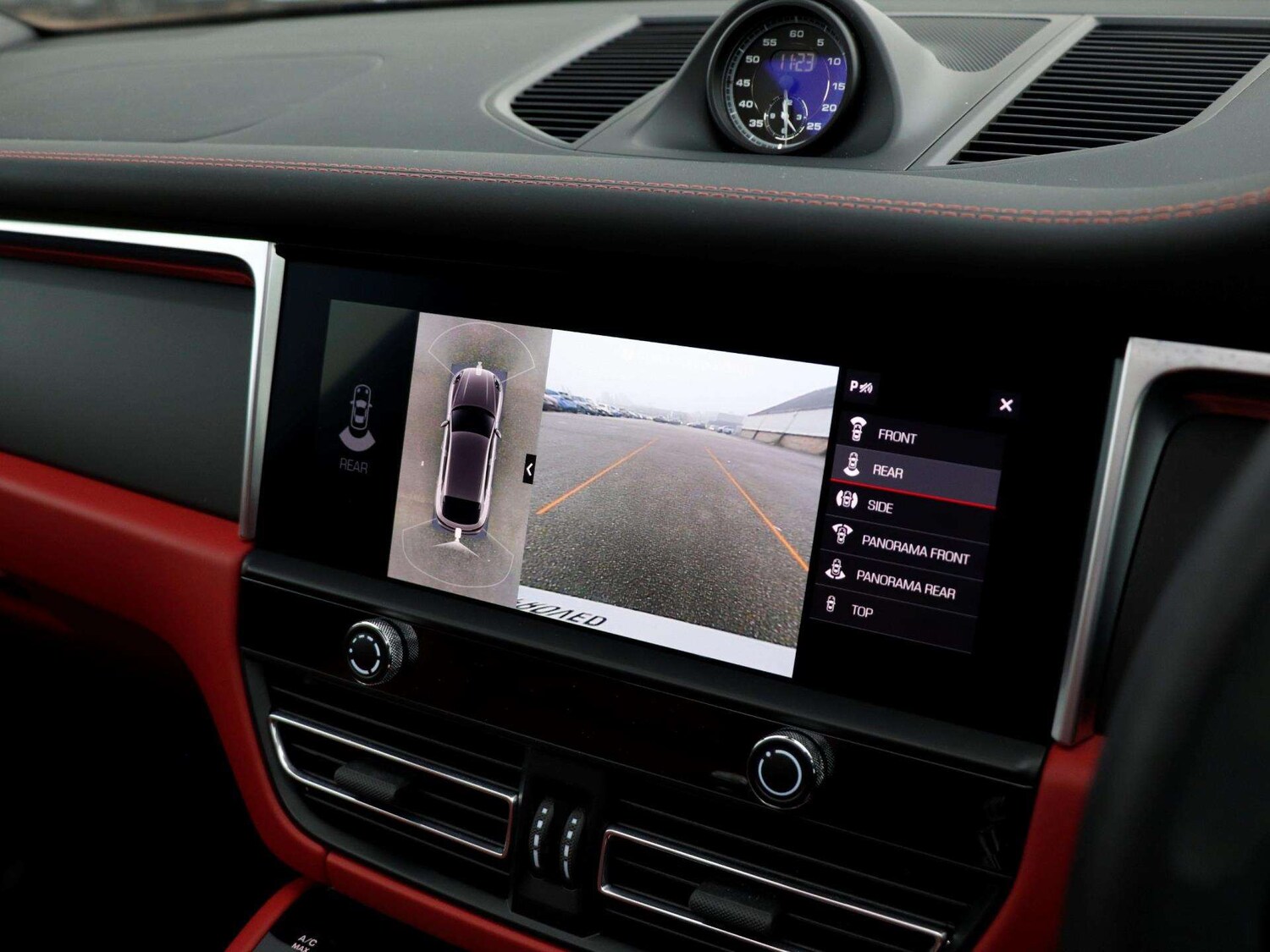 Used Porsche Macan 2022 for sale - 77842320: Photo 16