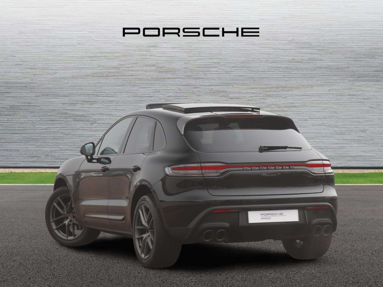 Used Porsche Macan 2022 for sale - 77842320: Photo 2
