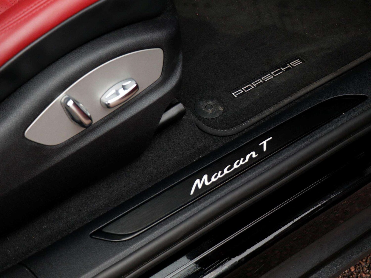 Used Porsche Macan 2022 for sale - 77842320: Photo 30