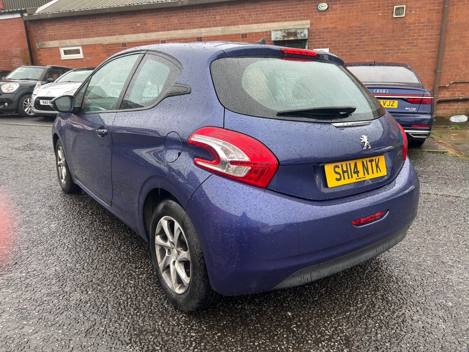 Used Peugeot 208 2014 for sale - 77931369: Photo 5
