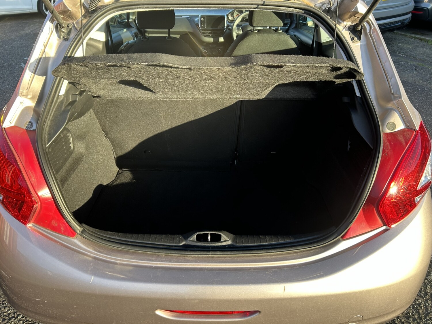 Used Peugeot 208 2014 for sale - 78145976: Photo 23