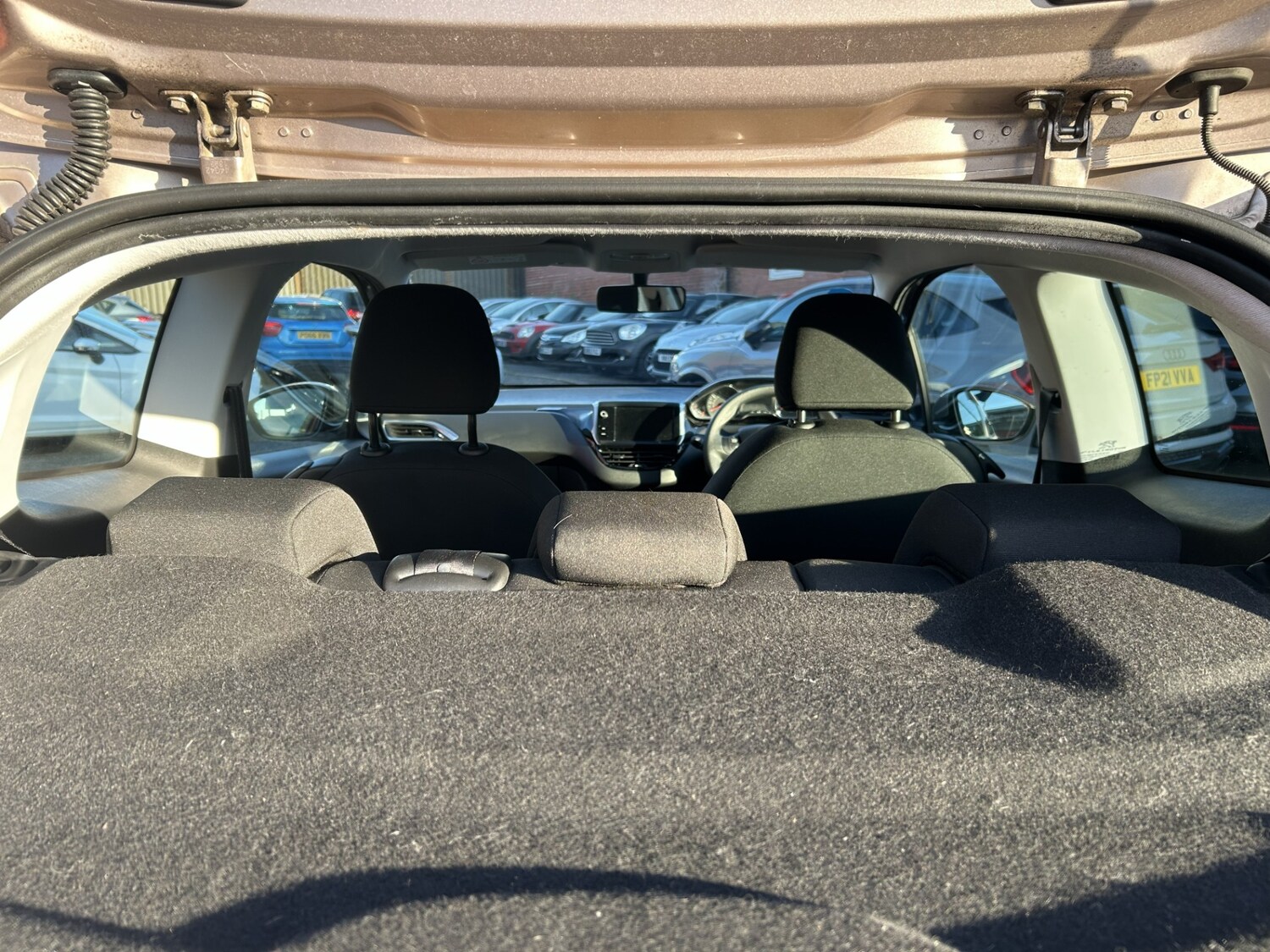 Used Peugeot 208 2014 for sale - 78145976: Photo 25