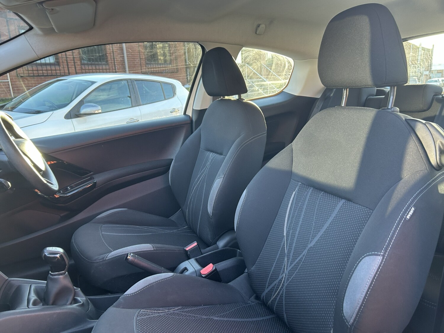 Used Peugeot 208 2014 for sale - 78145976: Photo 39