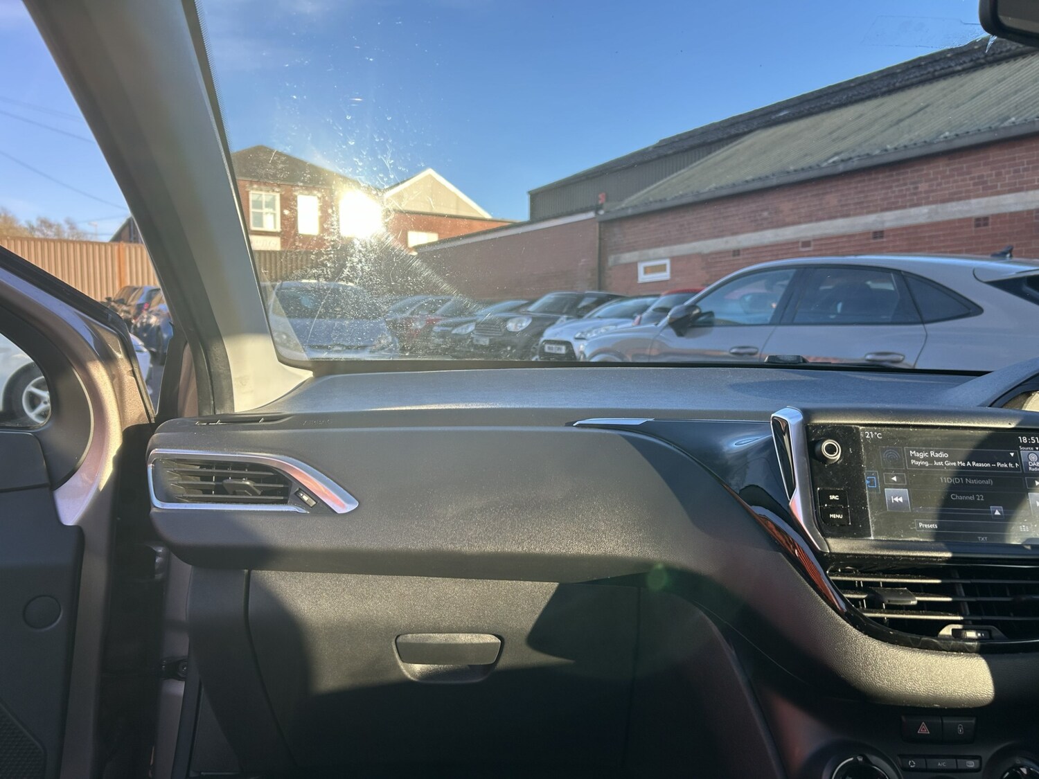 Used Peugeot 208 2014 for sale - 78145976: Photo 40