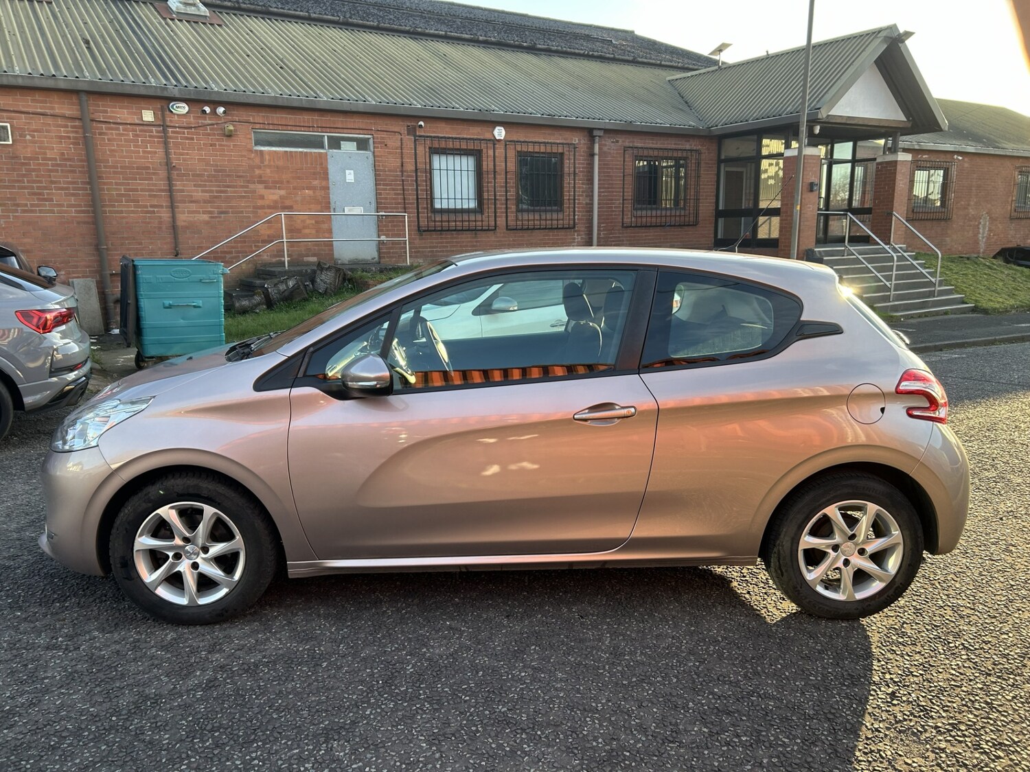 Used Peugeot 208 2014 for sale - 78145976: Photo 6