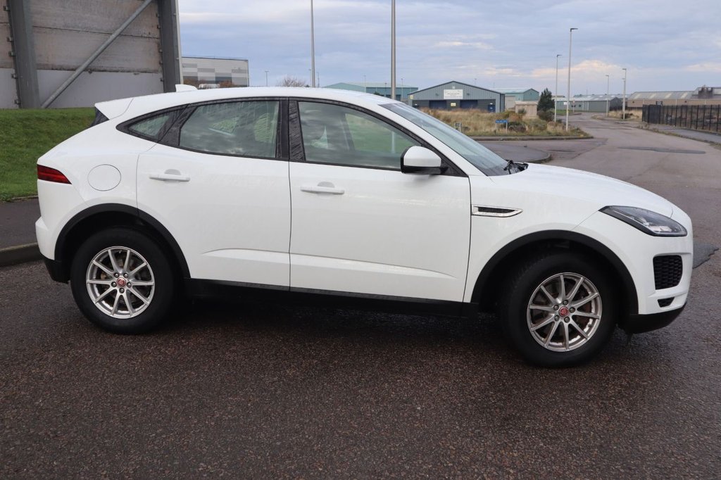 Used Jaguar E-Pace 2019 for sale - 76496582: Photo 2