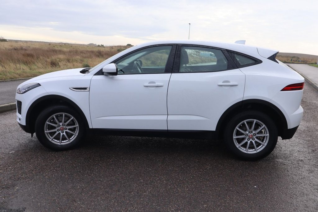 Used Jaguar E-Pace 2019 for sale - 76496582: Photo 4