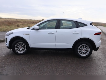 Used Jaguar E-Pace 2019 for sale - 76496582: Photo