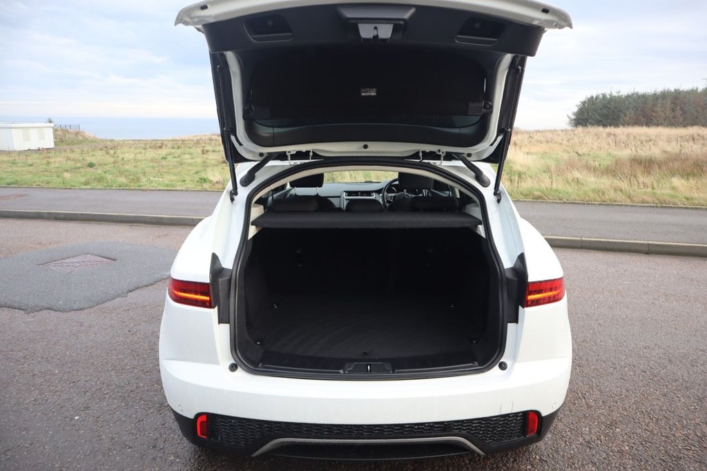 Used Jaguar E-Pace 2019 for sale - 76496582: Photo 7