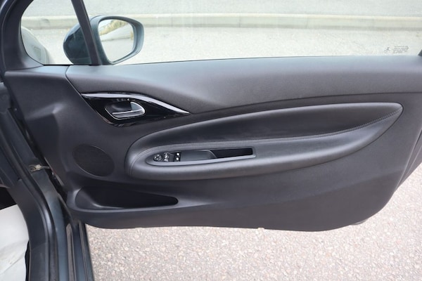 Used DS Automobiles DS 3 2015 for sale - 75654196: Photo 13