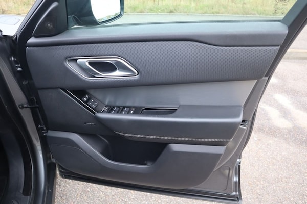 Used Land Rover Range Rover Velar 2018 for sale - 76245447: Photo 13