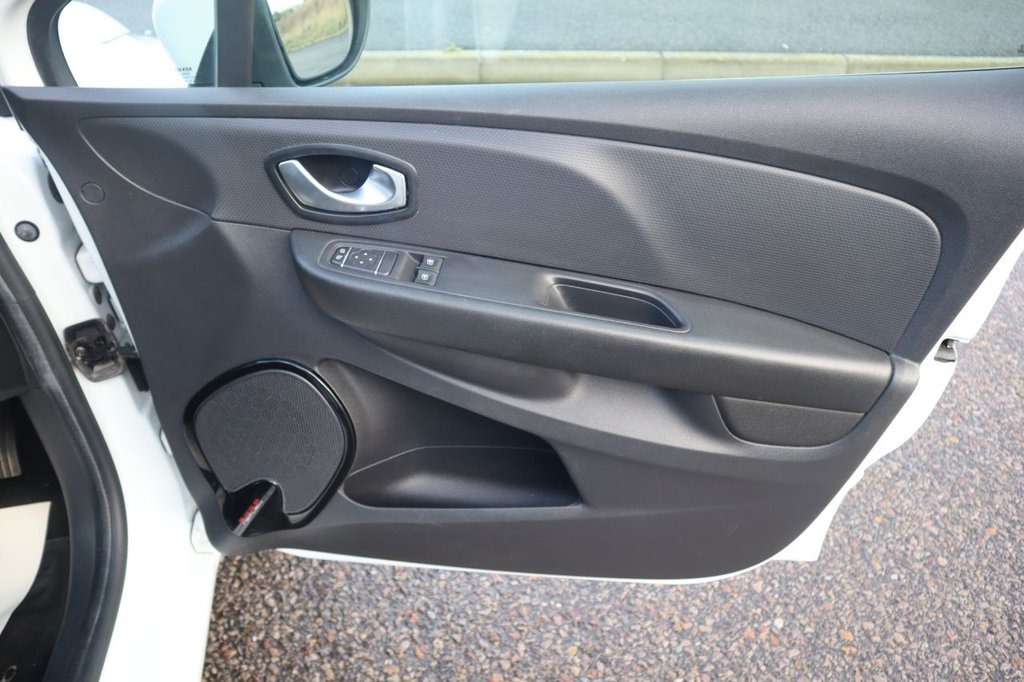 Used Renault Clio 2018 for sale - 76724462: Photo 12