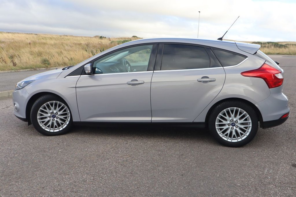 Used Ford Focus 2013 for sale - 76386035: Photo 3