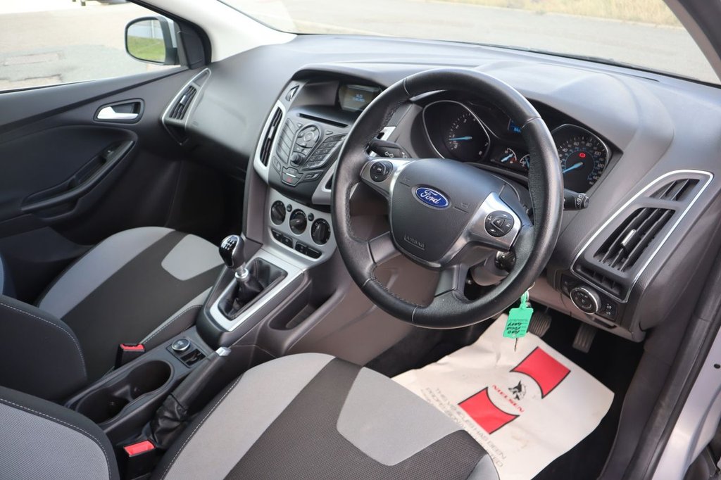 Used Ford Focus 2013 for sale - 76386035: Photo 8