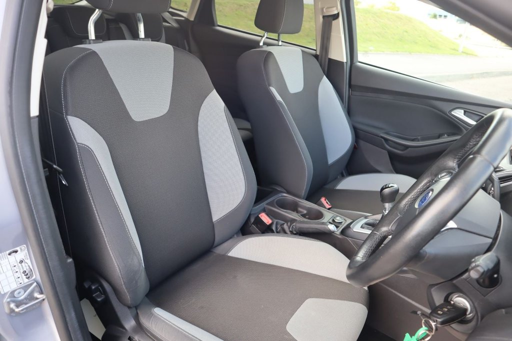 Used Ford Focus 2013 for sale - 76386035: Photo 9