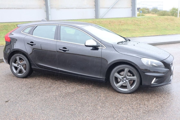 Used Volvo V40 2016 for sale - 75654232: Photo 2