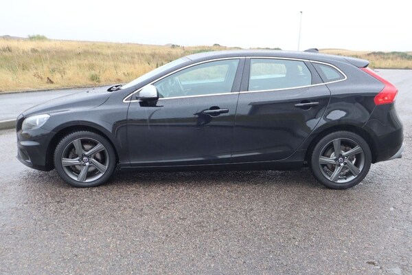 Used Volvo V40 2016 for sale - 75654232: Photo 3