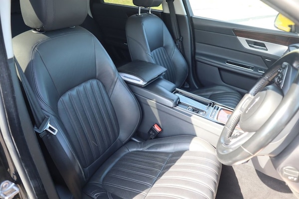 Used Jaguar XF 2017 for sale - 75654212: Photo 11