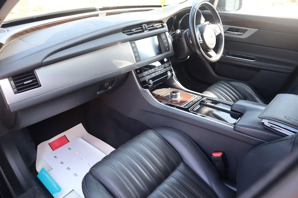 Used Jaguar XF 2017 for sale - 75654212: Photo 13